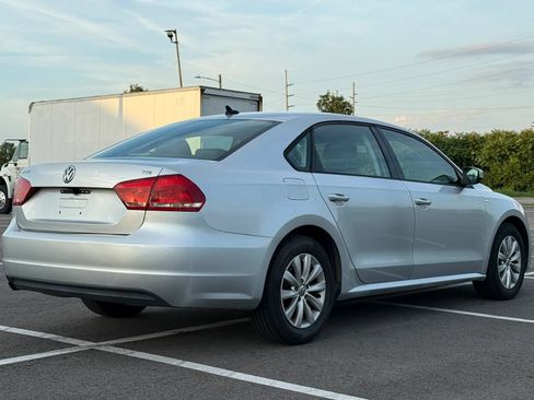 Used 2015 Volkswagen Passat 1.8T S FWD image 5