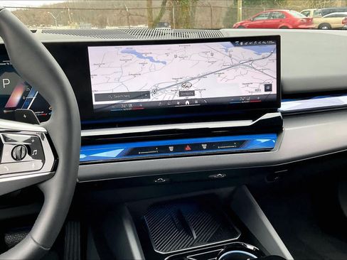 Used 2024 BMW 540i xDrive w/ Executive Package AWD/4WD image 6