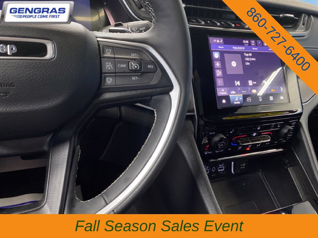 Used 2023 Jeep Grand Cherokee Altitude AWD/4WD image 22
