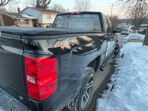 Used 2016 Chevrolet Silverado 1500 LT w/ LPO, Black Pack image 5