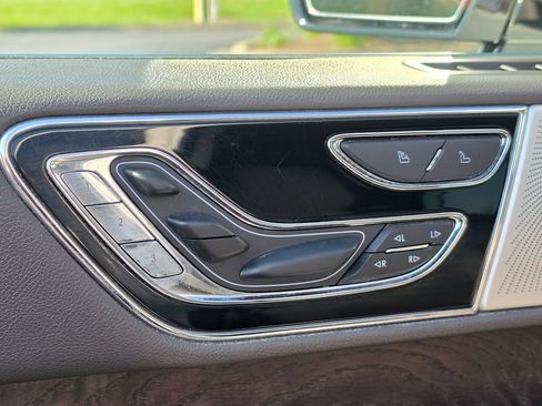 Used 2022 Lincoln Navigator Reserve AWD/4WD image 16