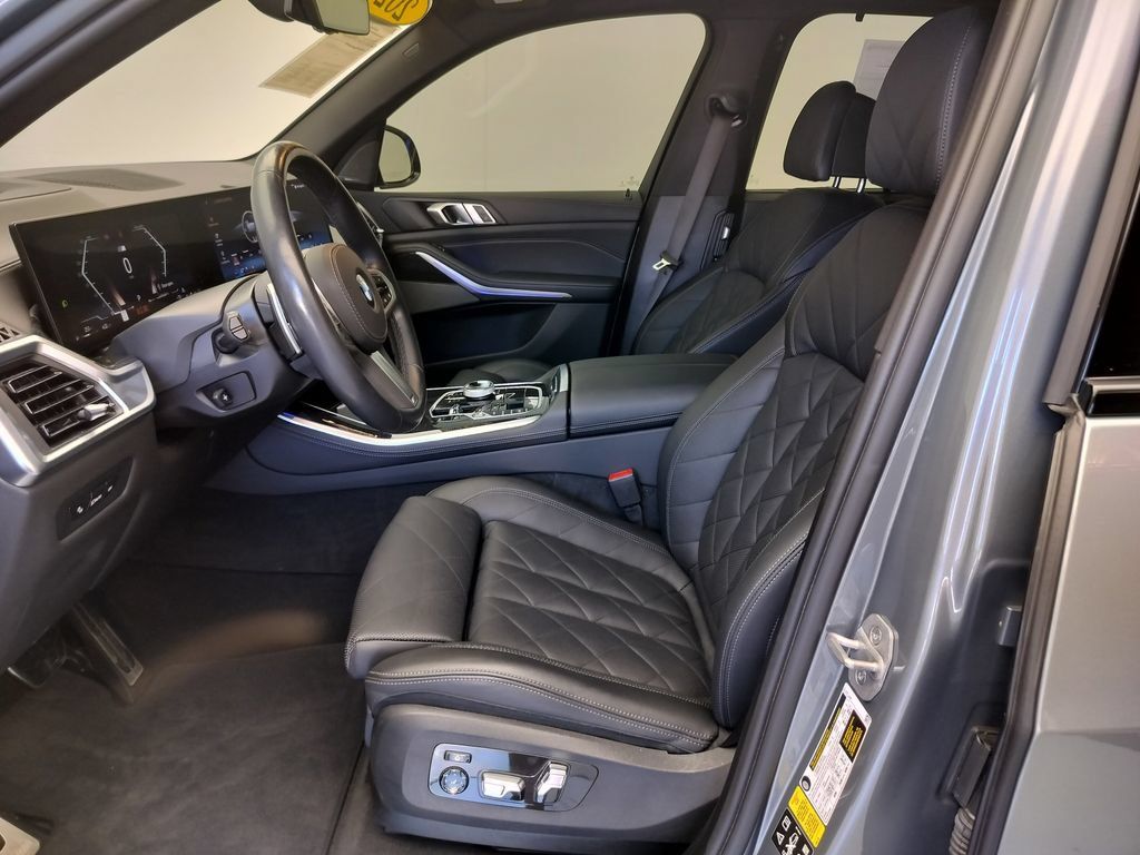 Certified 2024 BMW X5 xDrive40i w/ Executive Package AWD/4WD image 8
