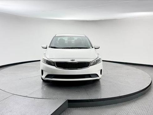 Used 2017 Kia Forte LX FWD image 12