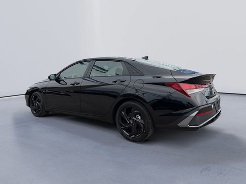 New 2026 Hyundai Elantra Sport FWD image 5