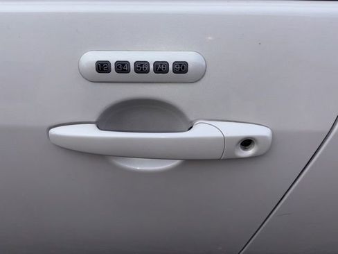 Used 2010 Mercury Milan Premier FWD image 9
