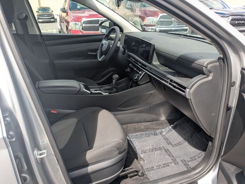 Certified 2025 Hyundai Tucson SEL AWD/4WD image 36