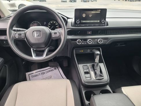 Used 2025 Honda CR-V LX image 13
