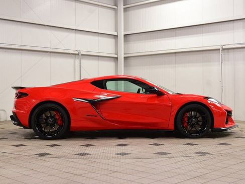 New 2026 Chevrolet Corvette Z06 w/ Stealth Interior Trim Package RWD image 9