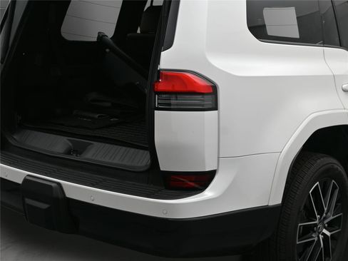 Used 2024 Lexus GX 550 image 22