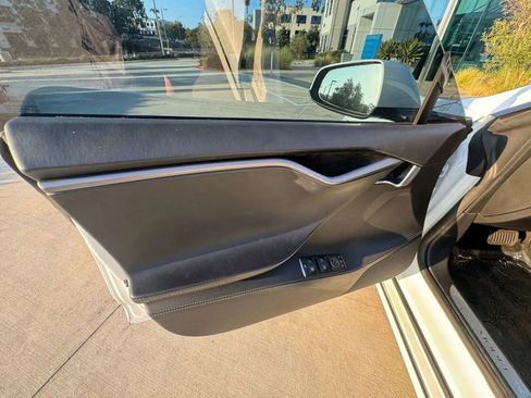 Used 2018 Tesla Model S 75D AWD/4WD image 19