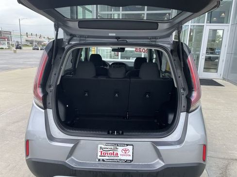 Used 2025 Kia Soul LX w/ LX Technology Package FWD image 33