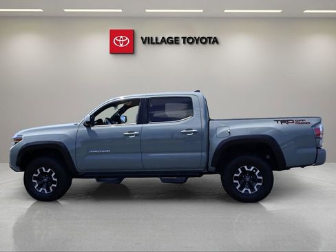 Certified 2022 Toyota Tacoma TRD Off-Road w/ Technology Package RWD image 2