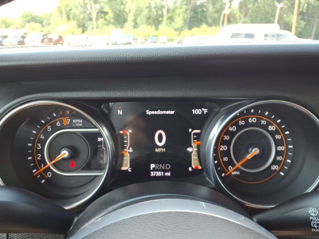 Used 2019 Jeep Wrangler Unlimited Sahara w/ Safety Group AWD/4WD image 16
