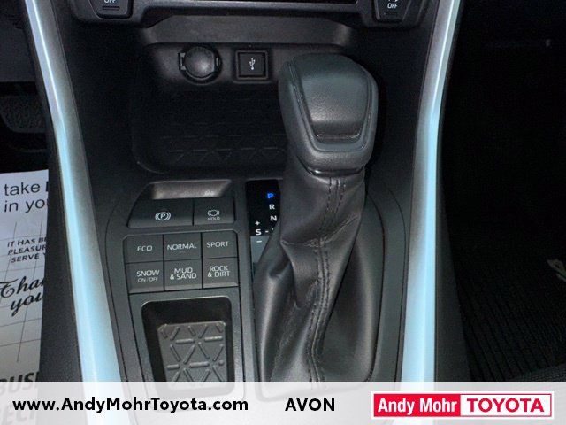 Used 2021 Toyota RAV4 LE AWD/4WD image 24