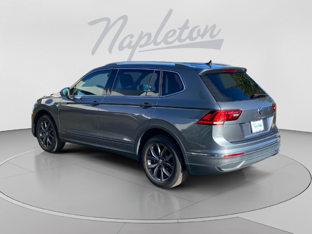 Used 2023 Volkswagen Tiguan SE FWD image 3