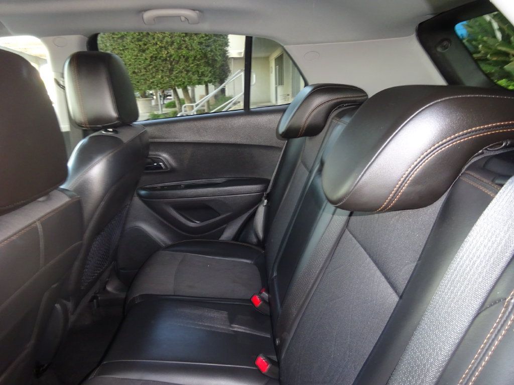Certified 2020 Chevrolet Trax LT w/ Redline Edition FWD image 19