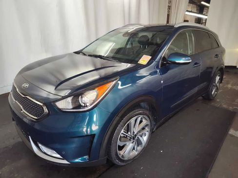 Used 2019 Kia Niro Touring FWD image 1