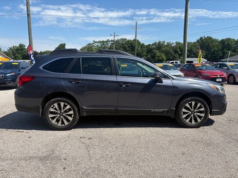 Used 2015 Subaru Outback 3.6R Limited AWD/4WD image 3