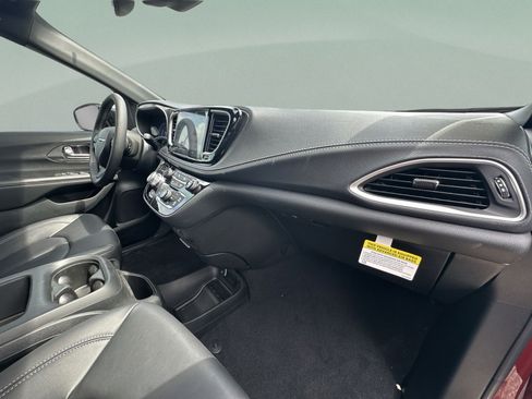 New 2026 Chrysler Pacifica Select w/ S Appearance Package FWD image 73