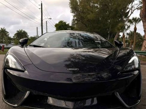 Used 2018 McLaren 570S image 2