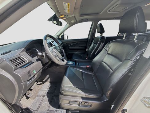 Certified 2018 Honda Pilot Touring image 20
