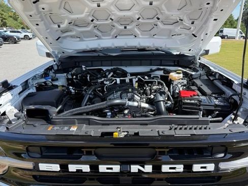 Used 2025 Ford Bronco Outer Banks AWD/4WD image 32