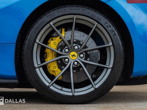 Used 2018 Ferrari 488 Spider RWD image 9