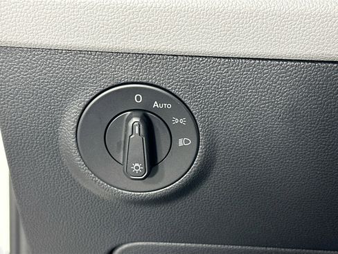 Used 2023 Volkswagen Taos S image 10