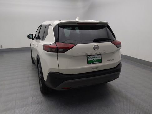 Used 2023 Nissan Rogue SV image 6