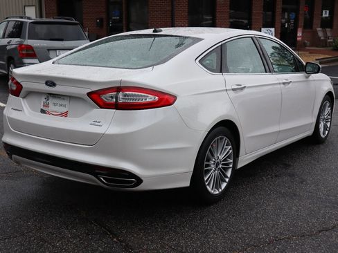 Used 2014 Ford Fusion SE w/ Equipment Group 202A FWD image 6