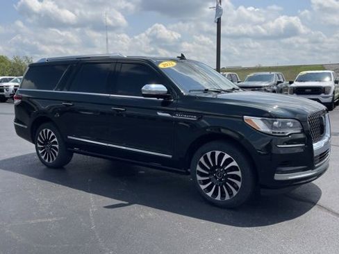 Used 2022 Lincoln Navigator L Black Label image 9