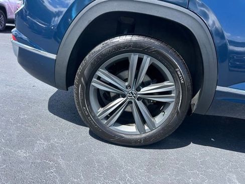 Used 2020 Volkswagen Atlas Cross Sport SE w/ Panoramic Sunroof Package image 7