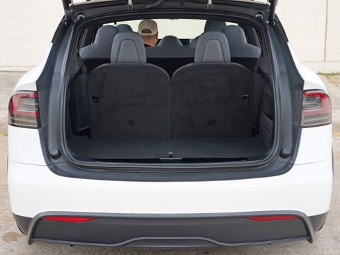 Used 2022 Tesla Model X AWD/4WD image 10