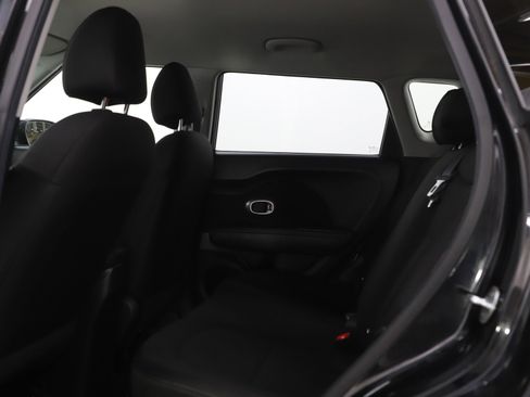 Used 2017 Kia Soul w/ Convenience Package image 17