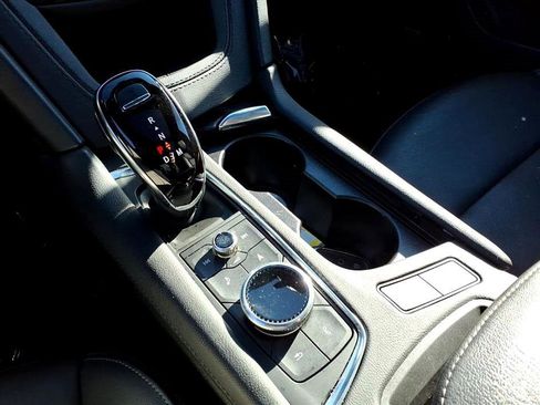 Used 2025 Cadillac XT6 Premium Luxury image 24