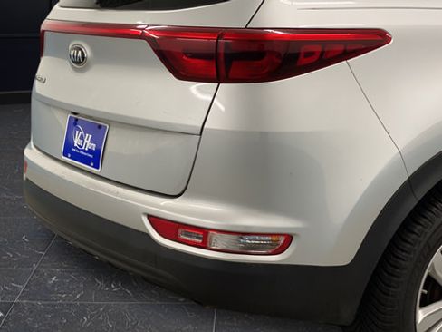 Used 2017 Kia Sportage LX FWD image 33