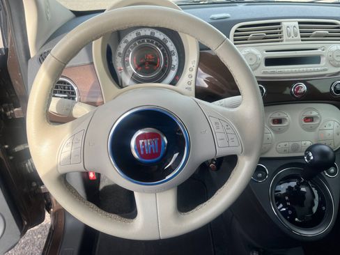 Used 2013 FIAT 500 Lounge w/ Luxury Leather Pkg image 9