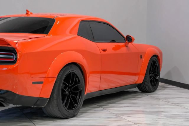 Used 2018 Dodge Challenger SRT Hellcat RWD image 12