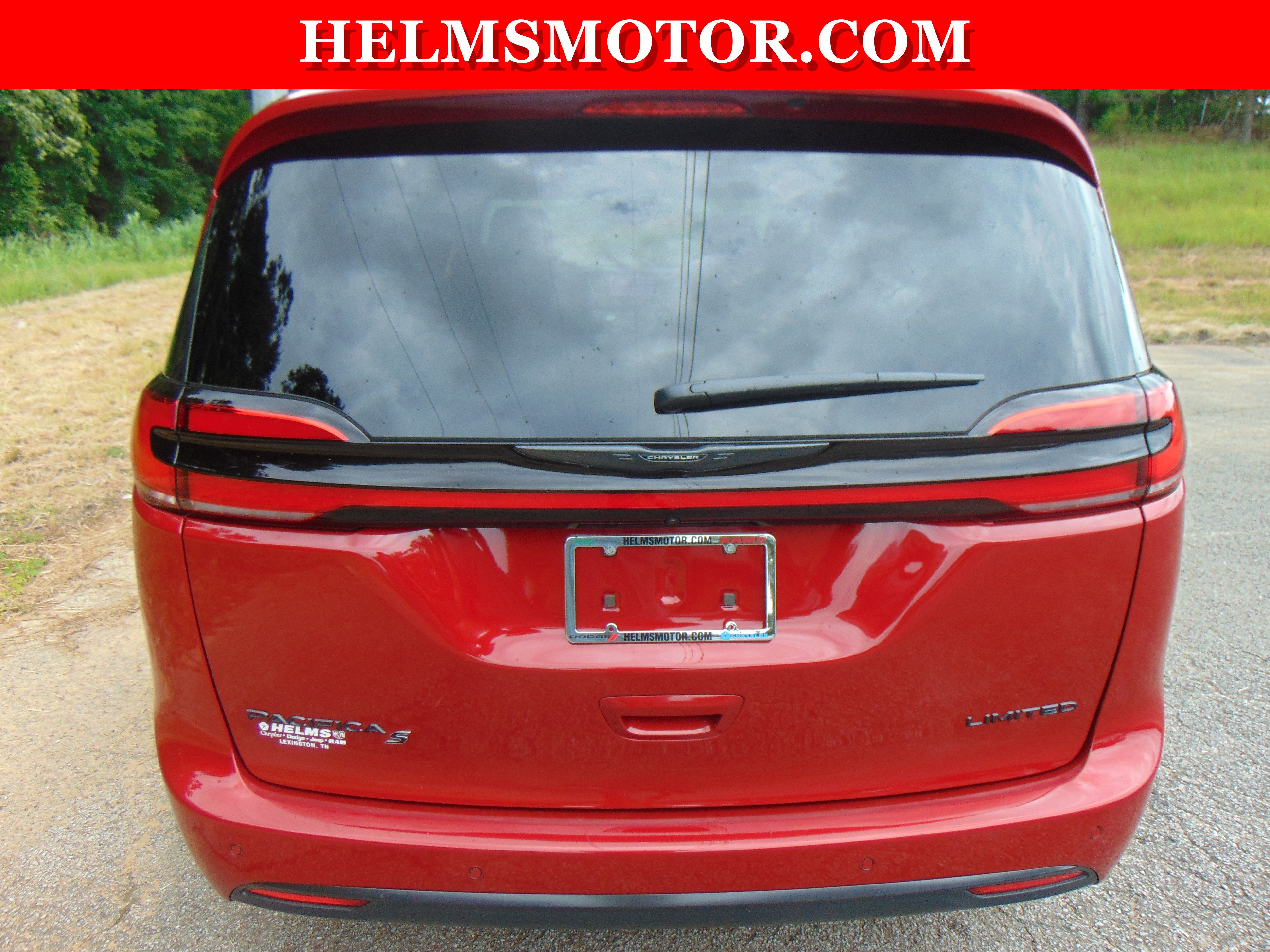 Certified 2025 Chrysler Pacifica Limited FWD image 16