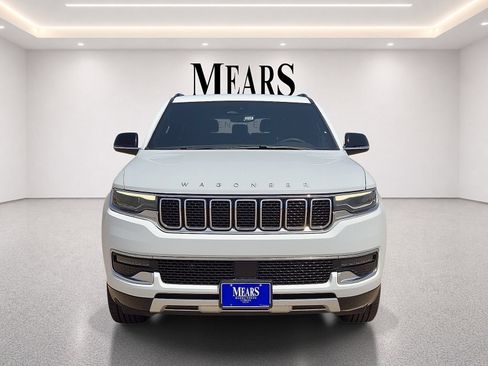 Used 2024 Jeep Wagoneer Series II w/ Flexible Seating Group RWD image 8
