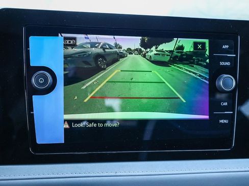 New 2025 Volkswagen Taos SE image 40