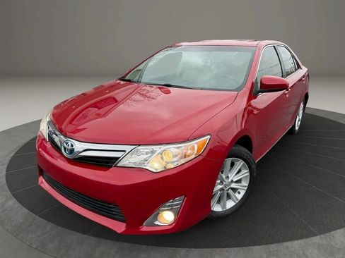 Used 2014 Toyota Camry XLE FWD image 3