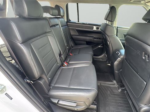 Used 2024 Hyundai Santa Fe Limited image 13