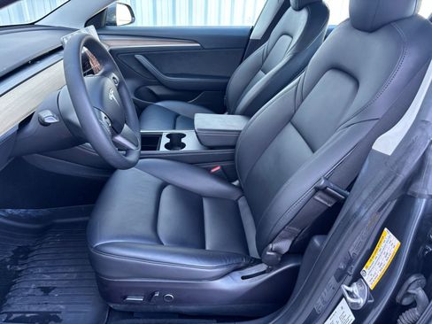 Used 2022 Tesla Model 3 Performance image 17