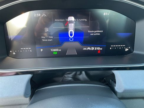 Used 2025 Volkswagen Jetta SE image 40