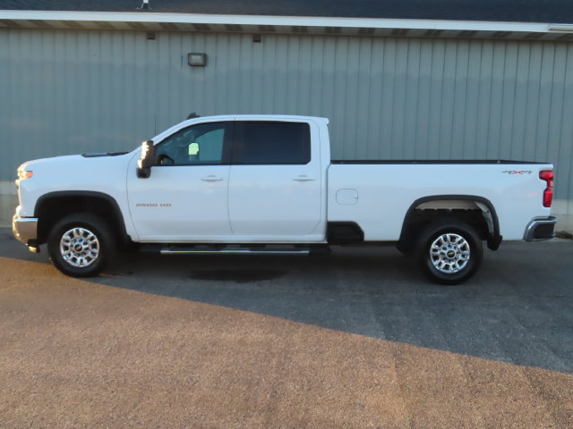 Used 2025 Chevrolet Silverado 2500 LT w/ Safety Package AWD/4WD image 8