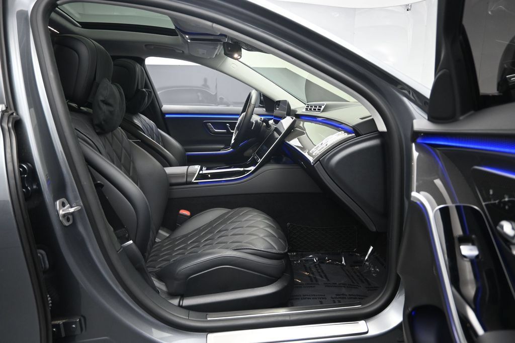 Used 2023 Mercedes-Benz S 580 4MATIC Sedan image 28
