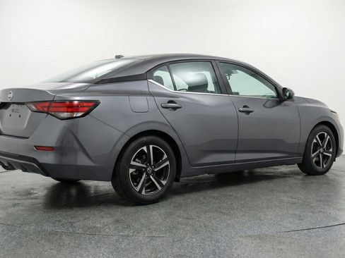 Used 2025 Nissan Sentra SV image 9