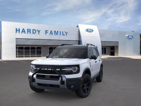 New 2025 Ford Bronco Sport Badlands w/ Sasquatch Badlands Package AWD/4WD image 2