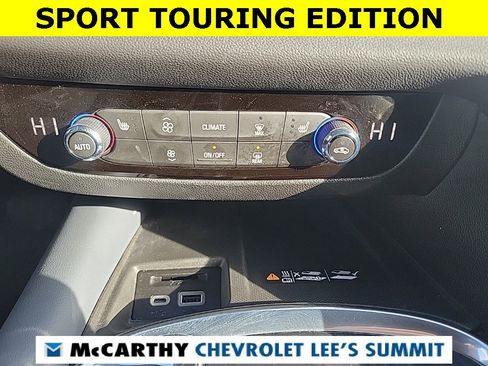 Used 2023 Buick Enclave Essence w/ Experience Buick Package image 9